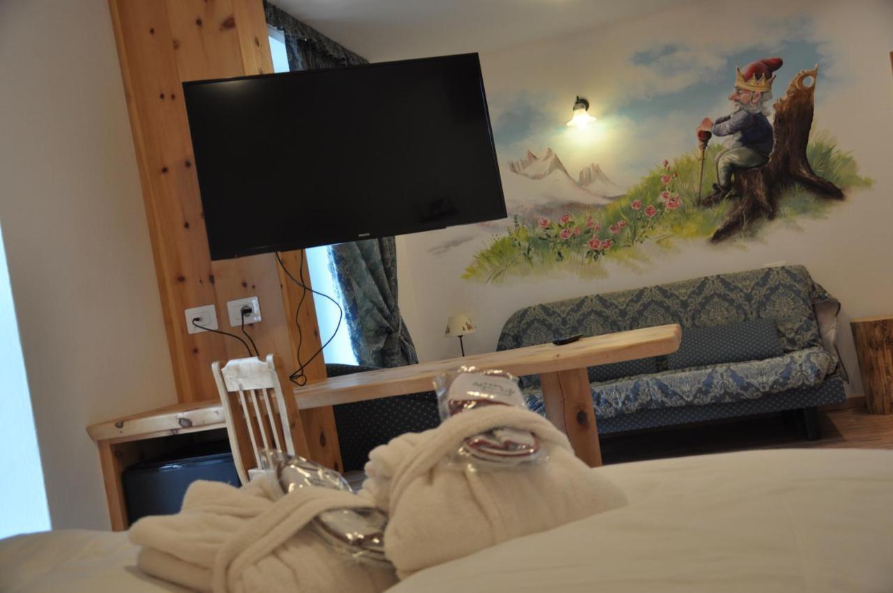 Alpenlife Hotel Someda Moena Esterno foto