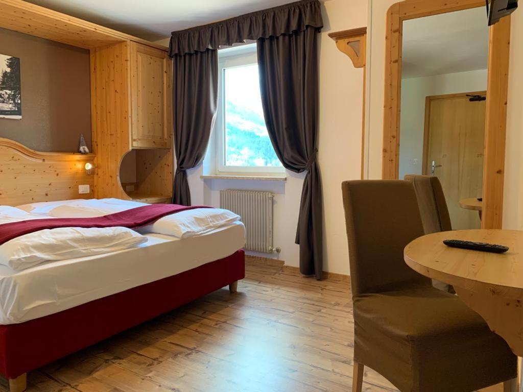 Alpenlife Hotel Someda Moena Esterno foto