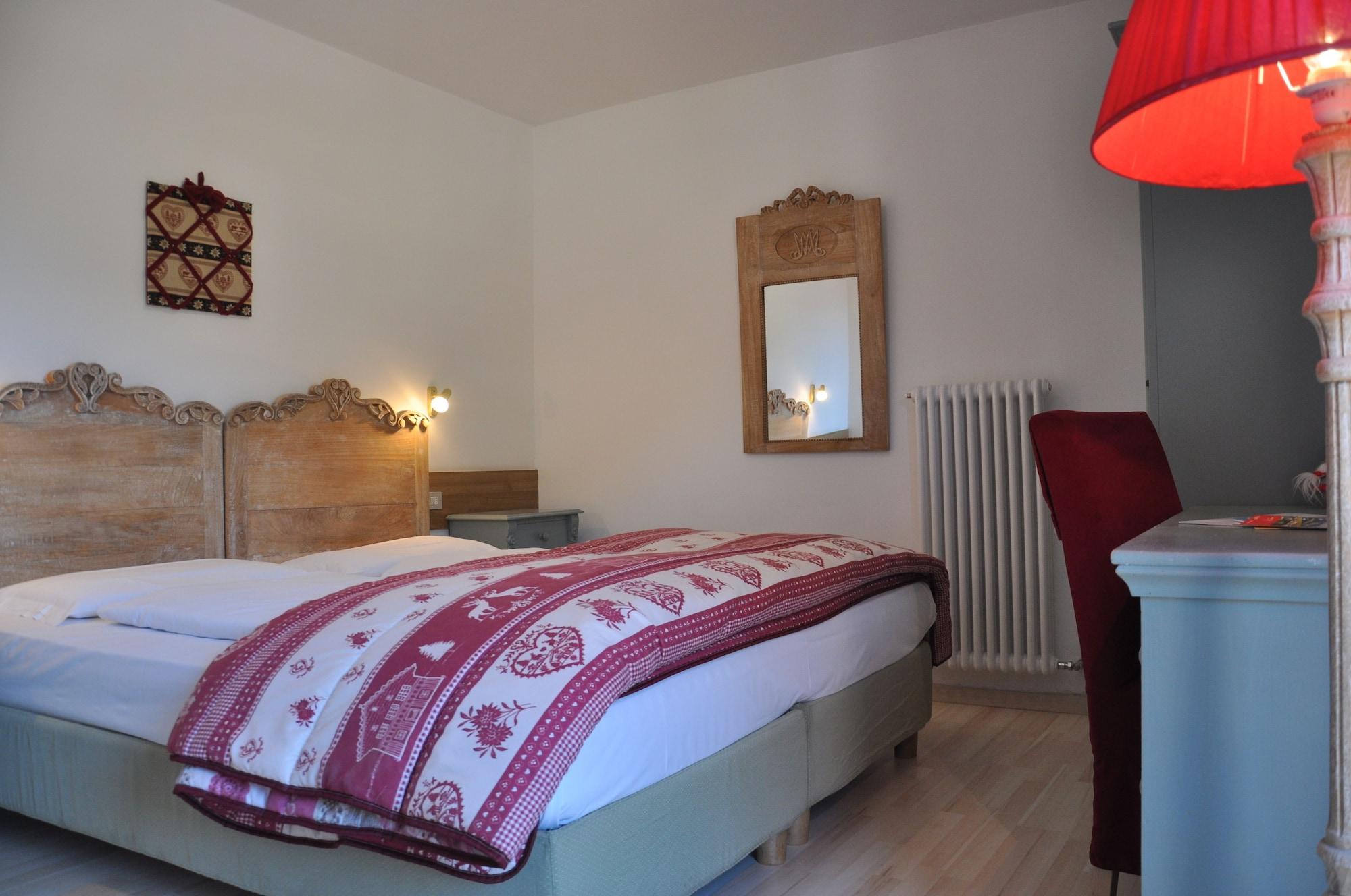 Alpenlife Hotel Someda Moena Esterno foto