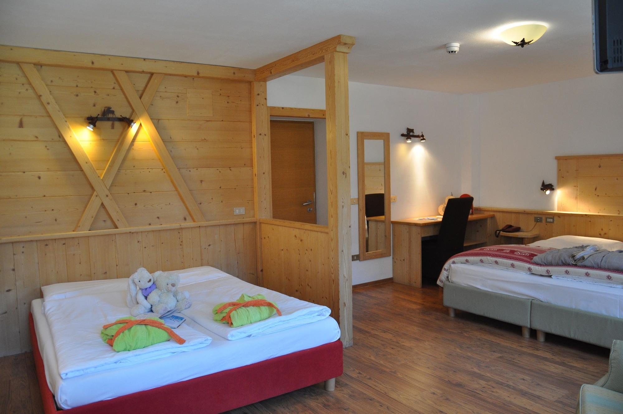 Alpenlife Hotel Someda Moena Esterno foto