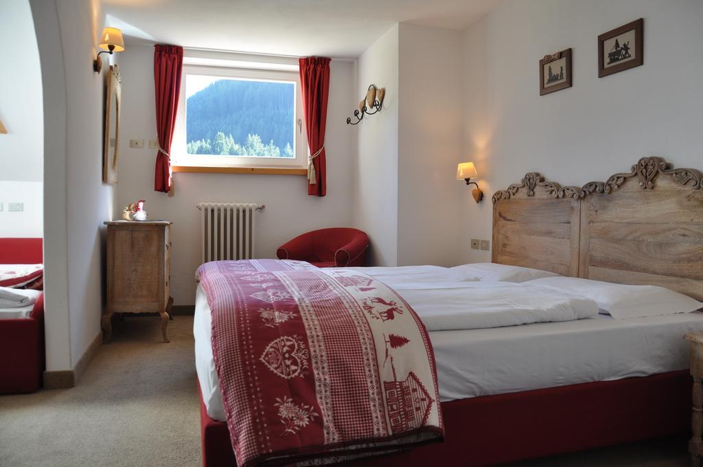 Alpenlife Hotel Someda Moena Esterno foto