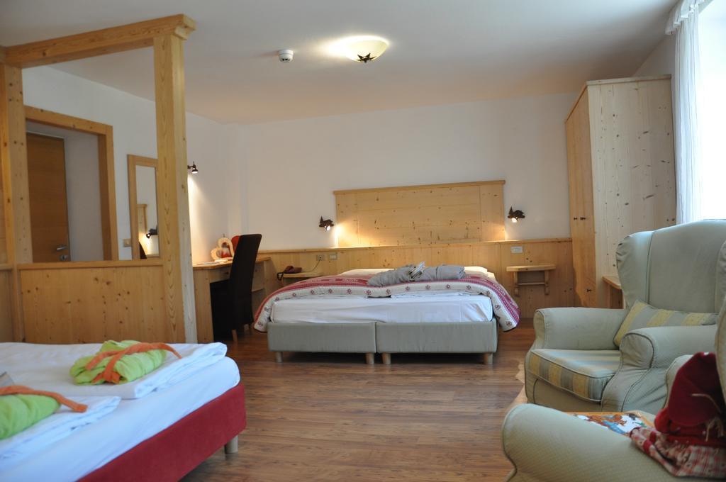Alpenlife Hotel Someda Moena Esterno foto