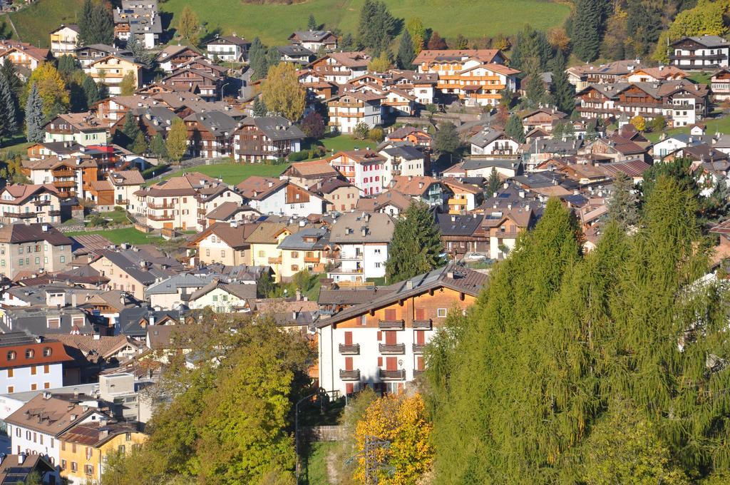 Alpenlife Hotel Someda Moena Esterno foto